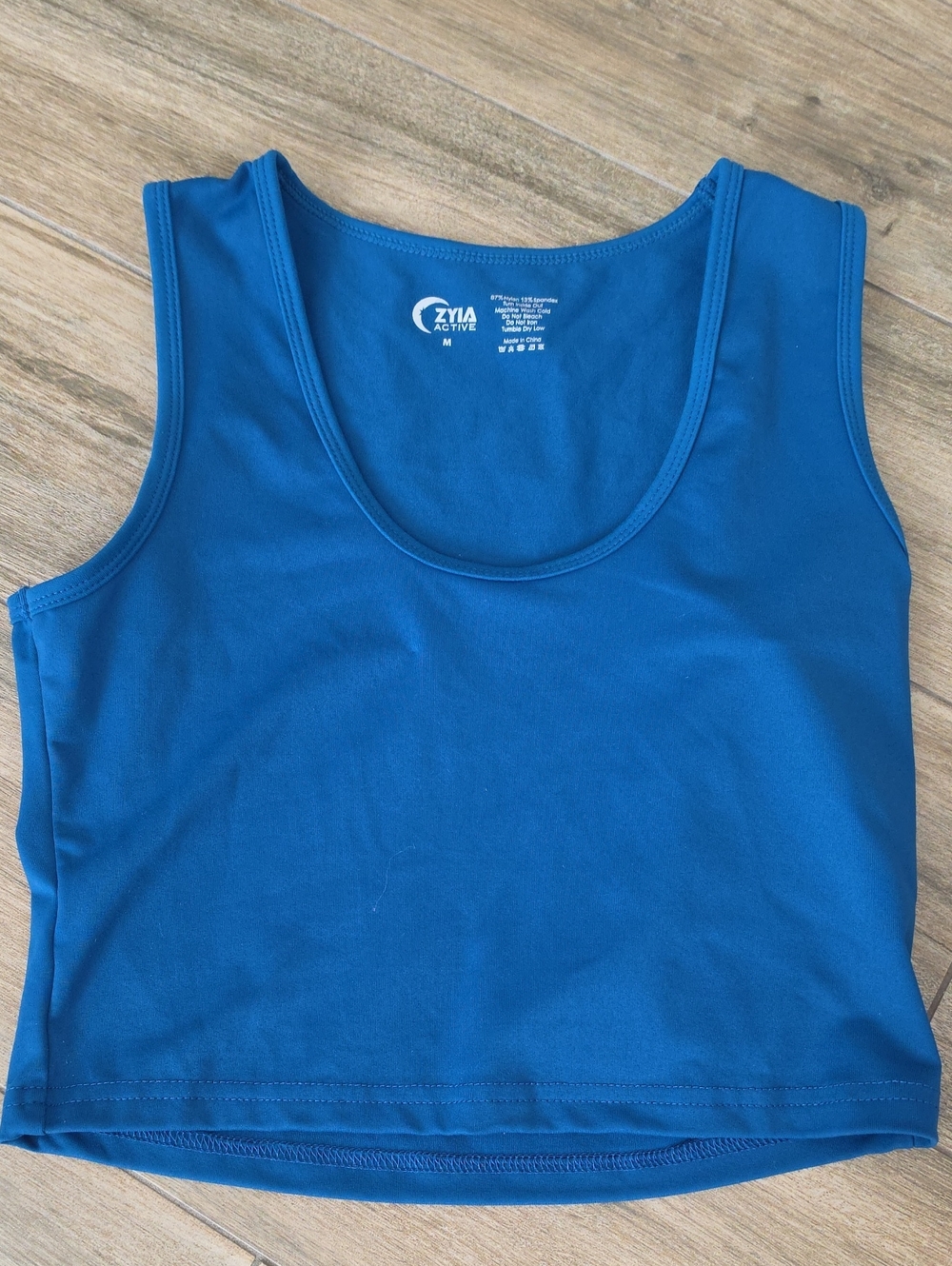 Zyia Active Women's Blue Scoop Neck Crop Tank
